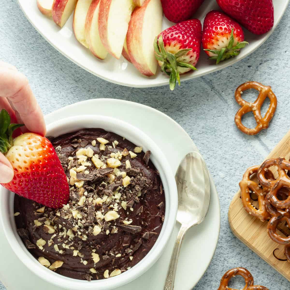 Chocolate Hummus Magic: The Easy, No-Tahini Dessert Dip